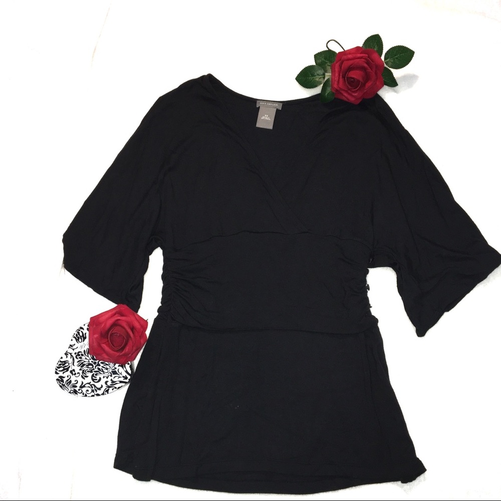 🌞 4/$10 Ann Taylor Wrap V Neck Blouse